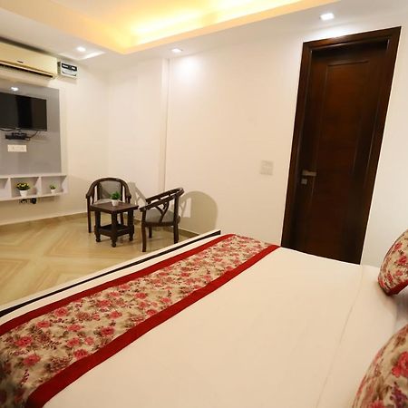 Hotel Nature View Green Park Metro Couple Friendly Yeni Delhi Dış mekan fotoğraf