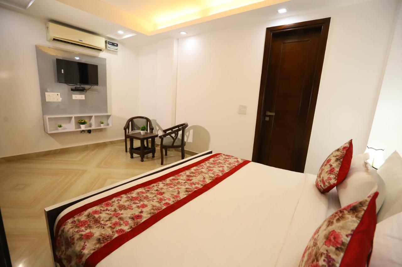 Hotel Nature View Green Park Metro Couple Friendly Yeni Delhi Dış mekan fotoğraf