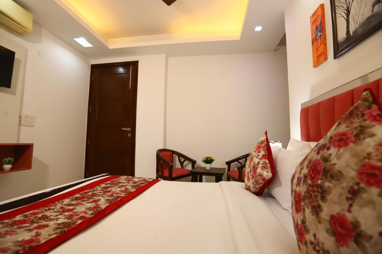 Hotel Nature View Green Park Metro Couple Friendly Yeni Delhi Dış mekan fotoğraf
