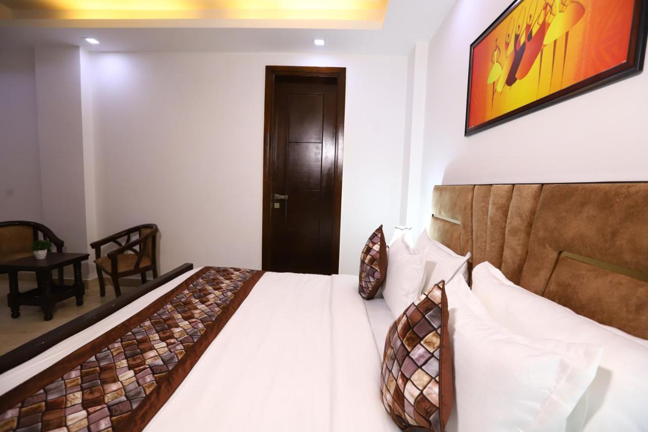 Hotel Nature View Green Park Metro Couple Friendly Yeni Delhi Dış mekan fotoğraf